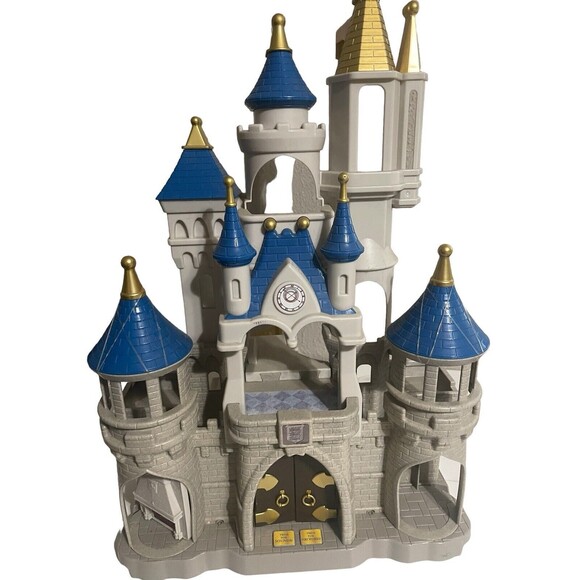 Disney World Cinderella Castle Playset Fireworks Sounds Parks FREE SHIPPING - Picture 7 of 16